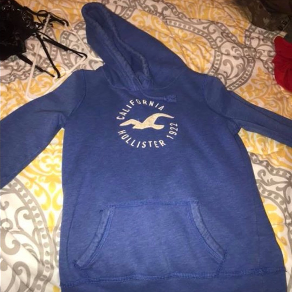 Hollister hoodie!